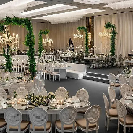 Crowne Plaza By Ihg Ξενοδοχείο 5*